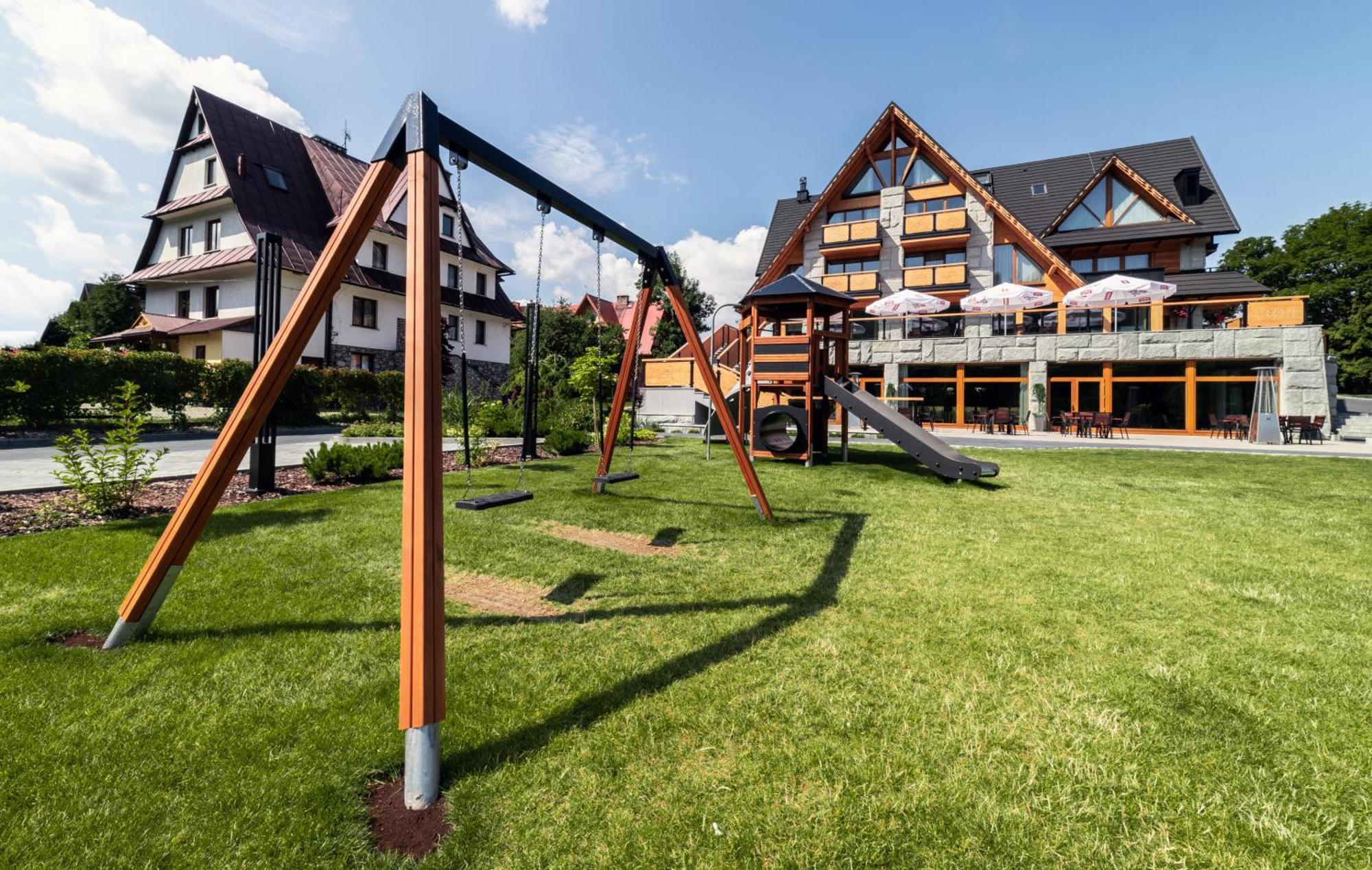 Litworowy Staw Aparthotel 3*