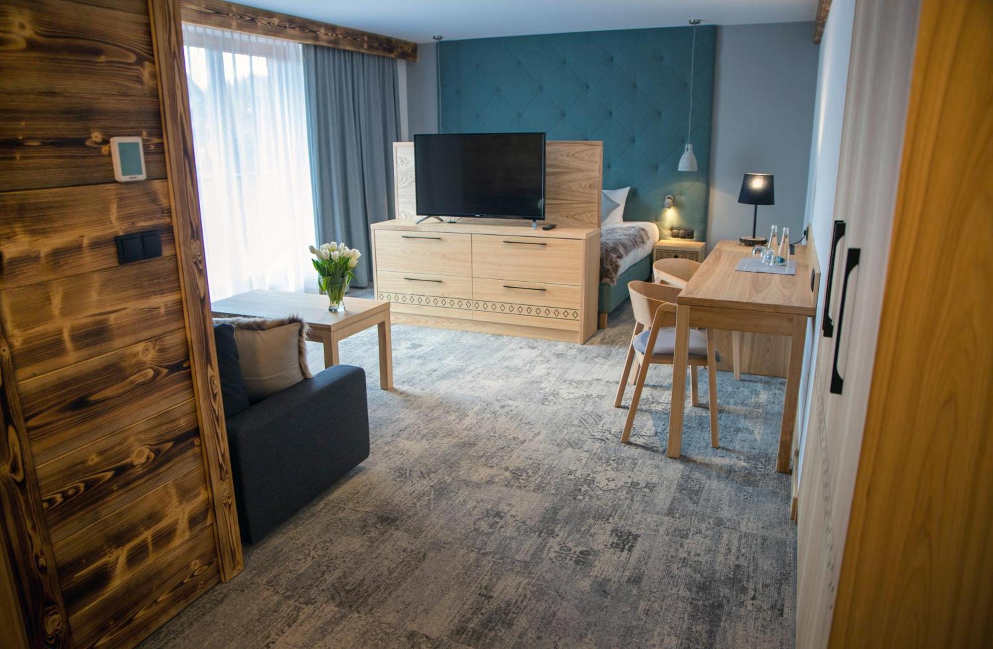 Litworowy Staw Aparthotel 3*