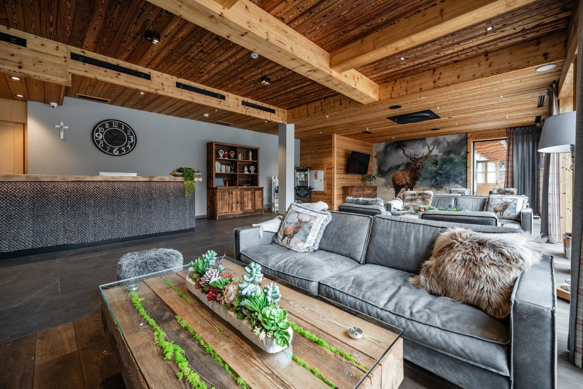 Litworowy Staw Aparthotel 3*