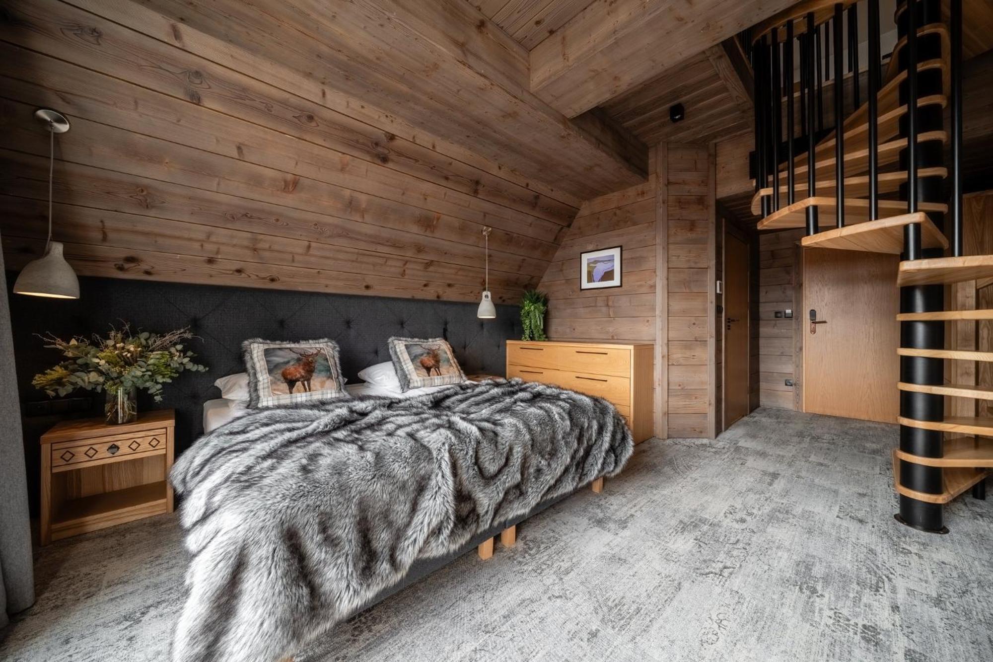 Aparthotel Litworowy Staw 3*