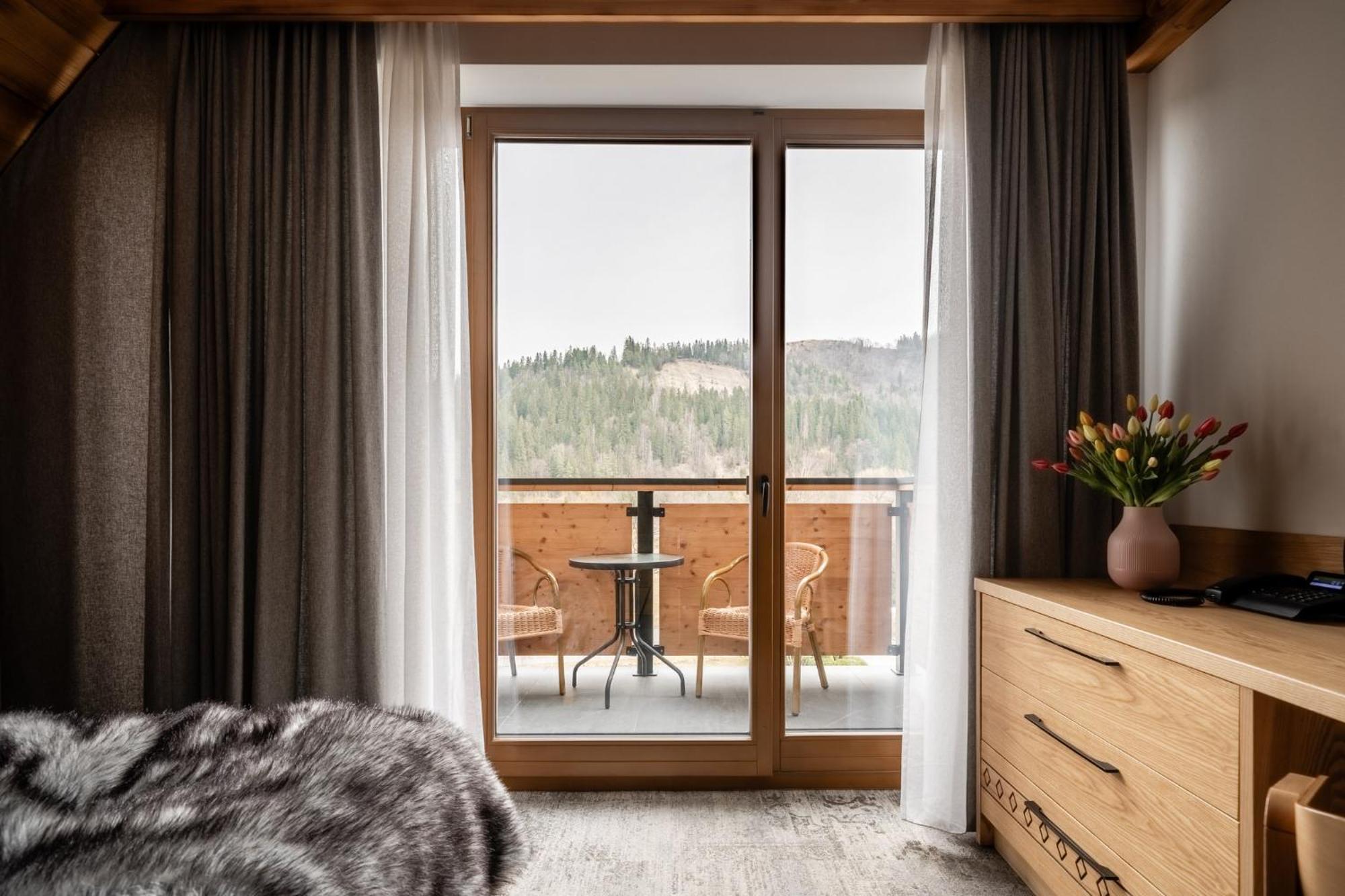 Aparthotel Litworowy Staw 3*